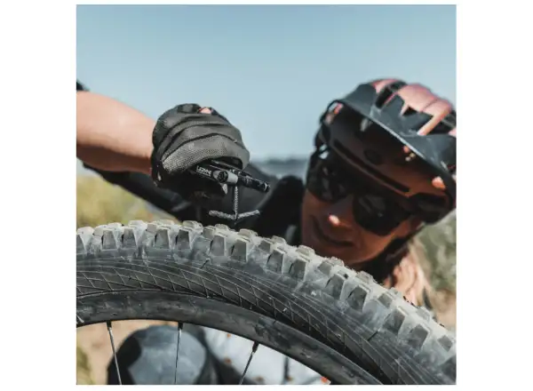 Lezyne V Pro Multitool mit 17 Funktionen Schwarz