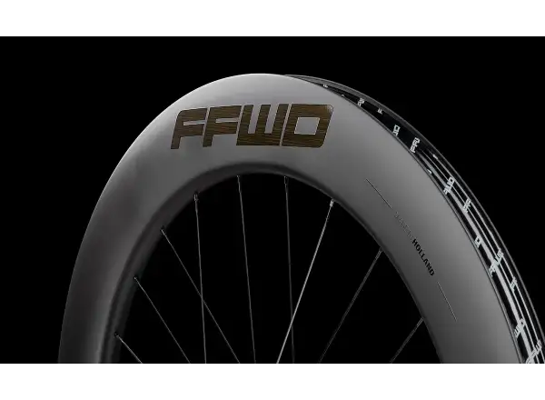 FFWD FALCON + RYOT77 Shimano 11/12sp Laufräder