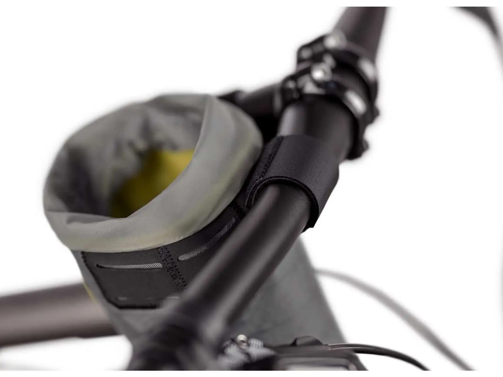 Apidura Backcountry Food Pouch - Tasche mit Netz für Lenker 1,2 l