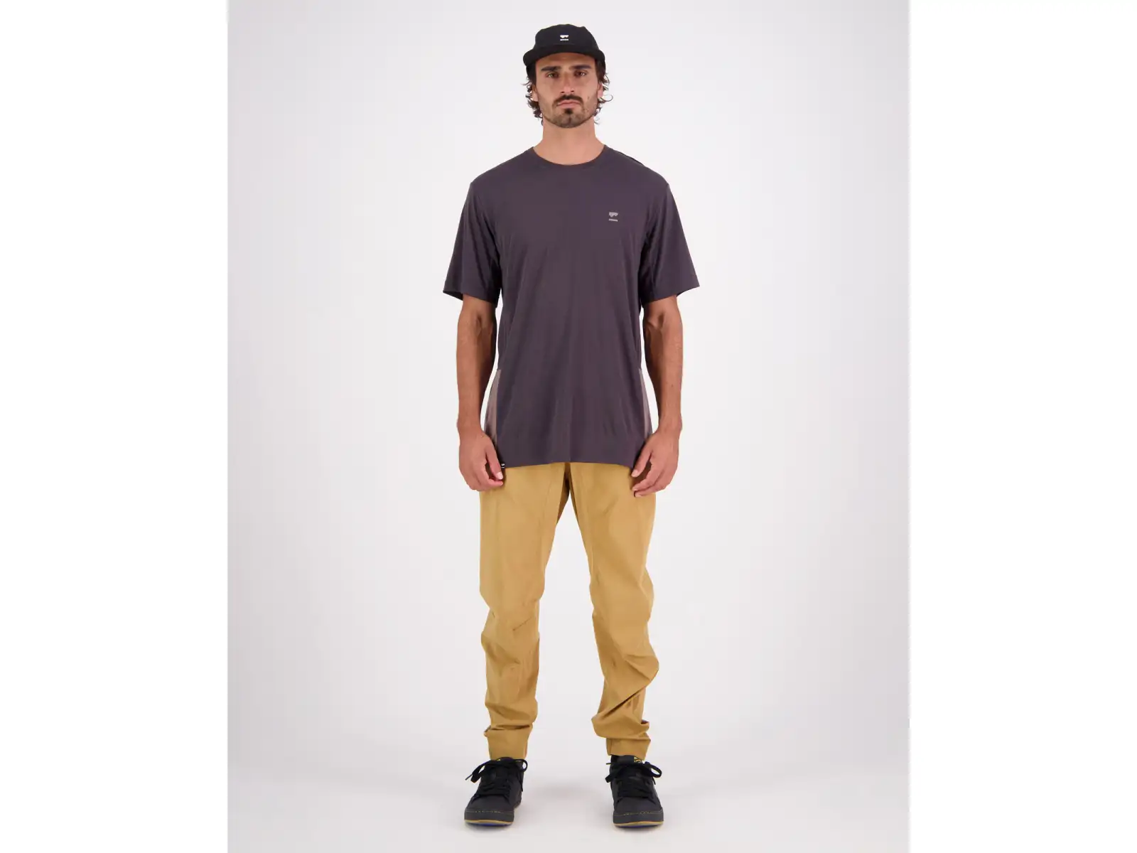 Mons Royale Tarn Merino Shift Herren T-Shirt mit kurzen Ärmeln in Iron Shale.