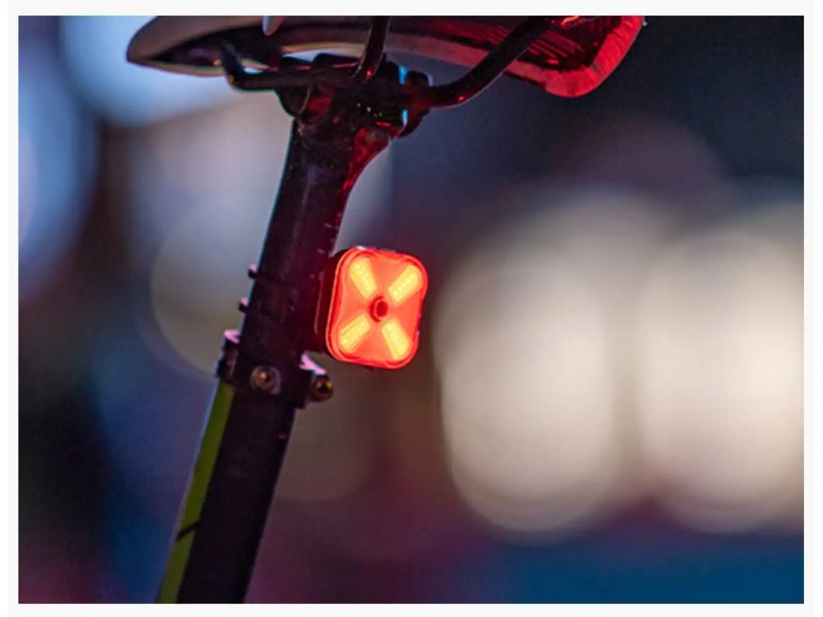 Ravemen CL 06 Rücklicht mit Brems- und Lichtsensor Rot