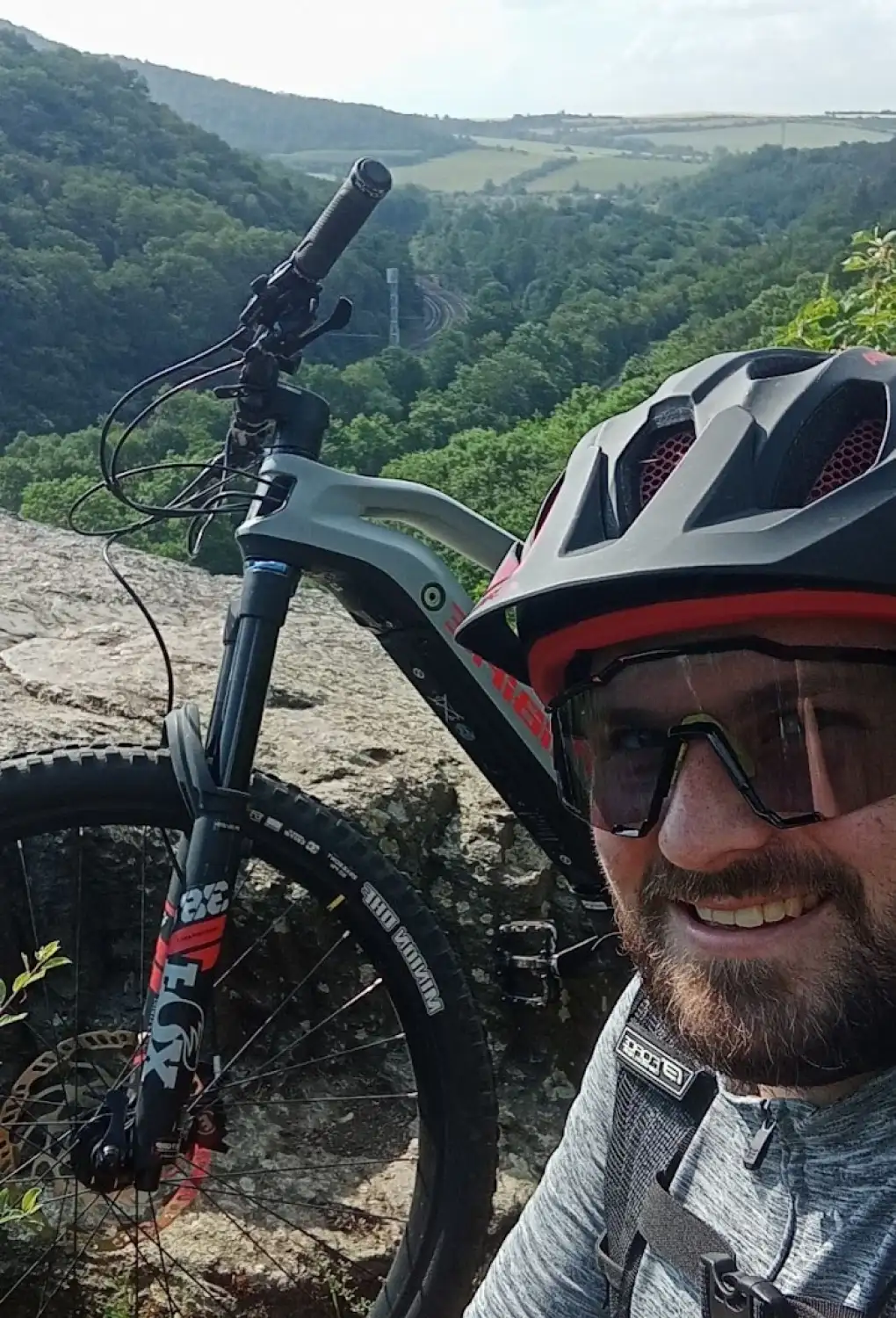 Womit fährt Koloshop? Láďa auf dem E-Bike Haibike AllMtn 6 mit Yamaha PW-X2 Motor