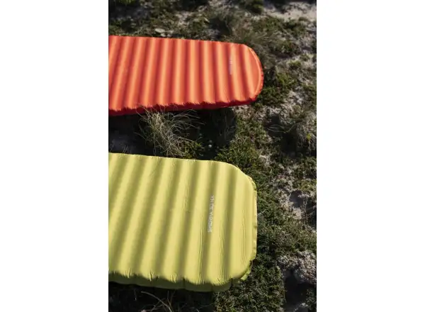 Pinguin Matrix 25 NX Isomatte selbstaufblasend Orange