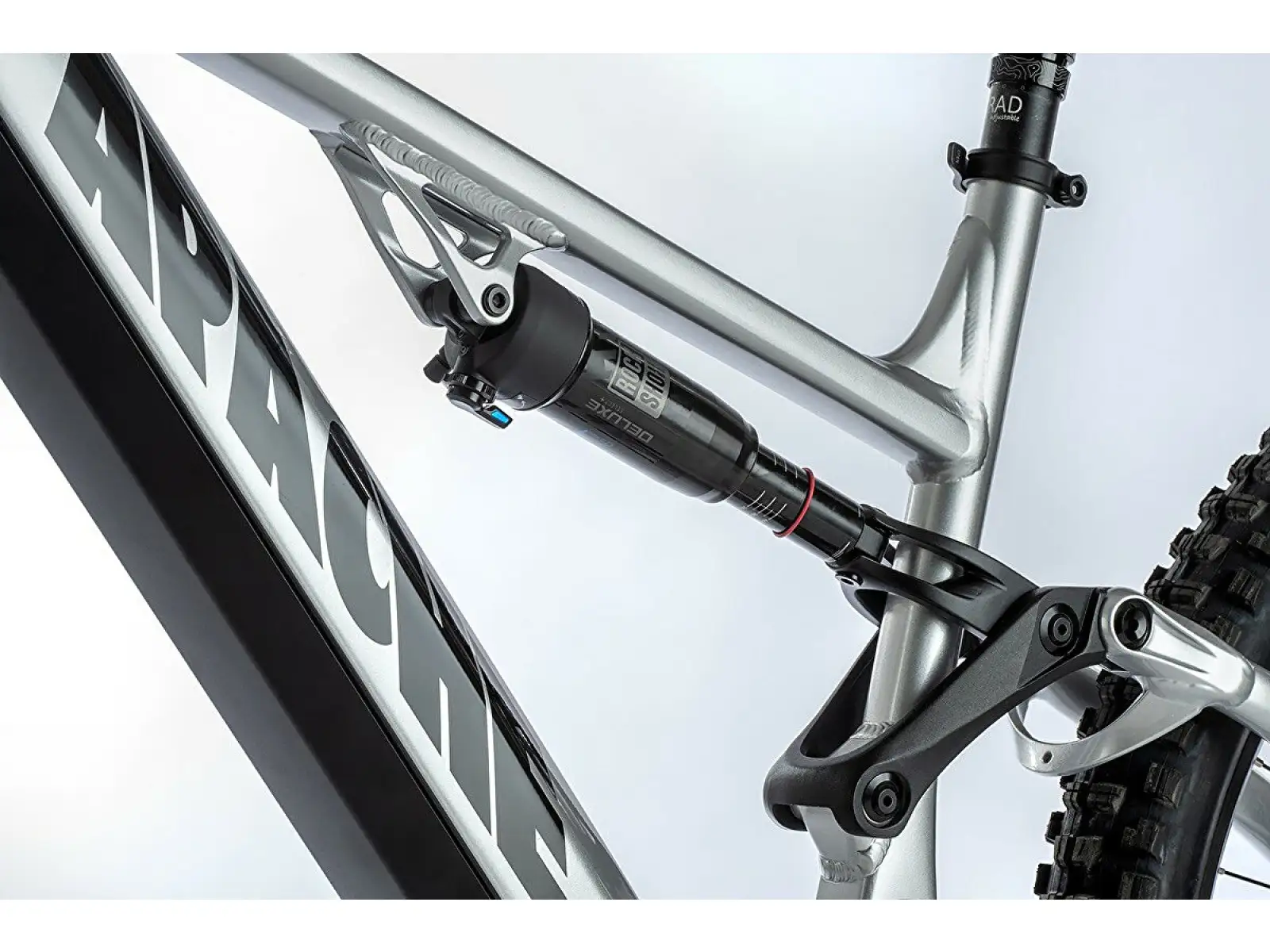 Apache Quruk 3 Vollgefedertes E-Bike (Bosch 750 Wh) Silber
