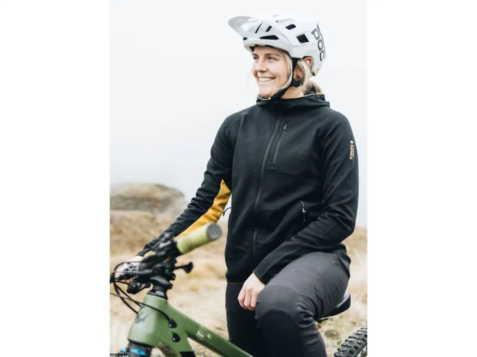 Mons Royale Approach Merino Shift Fleece Hood Damen-Sweatshirt mit langen Ärmeln, schwarz.