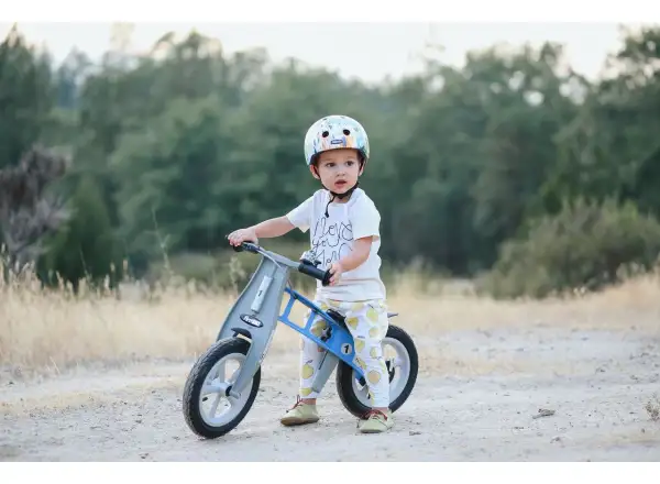 First Bike BASIC LIGHT BLUE Kinderlaufrad ohne Bremse