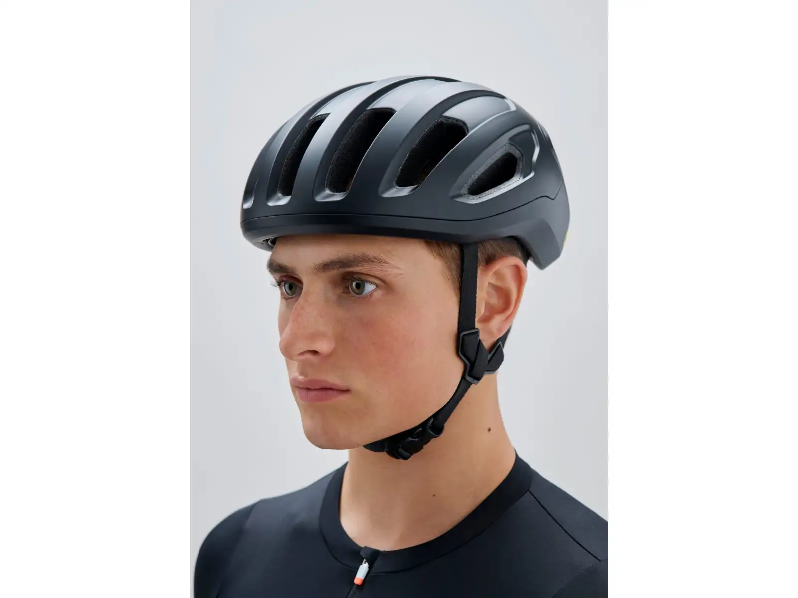 POC Amidal Straßenhelm Uranium Black Matt