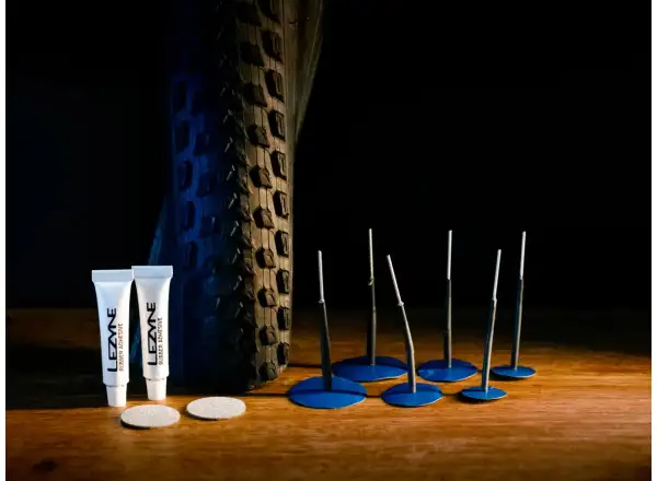 Lezyne Tubeless Pro Plugs Reparaturset für Schlauchreifen.