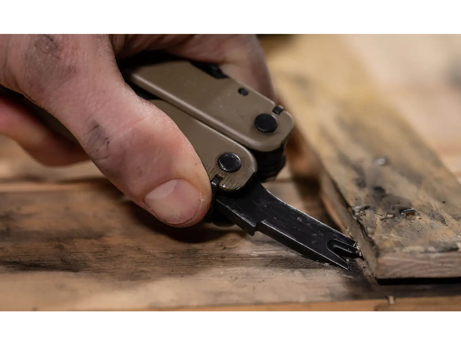 Leatherman Super Tool 300M Multitool - Coyote Tan