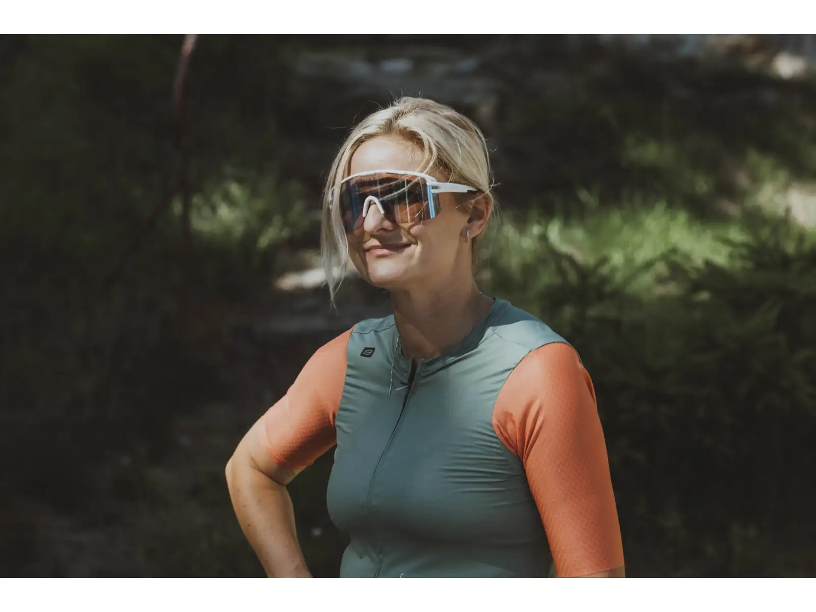 Force Epic Fahrradbrille weiß/blau photochromatisches Glas