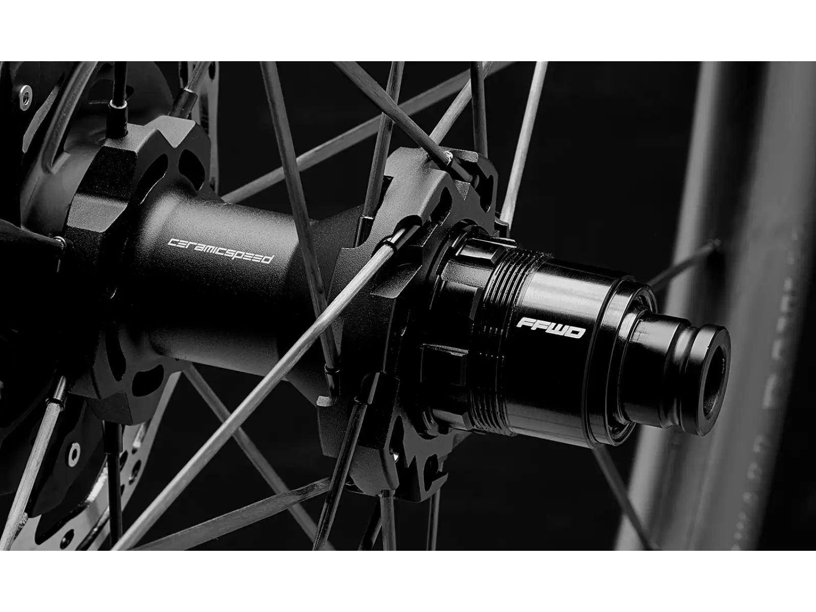 FFWD RAW CS 33 Straßenräder Matt Schwarz
