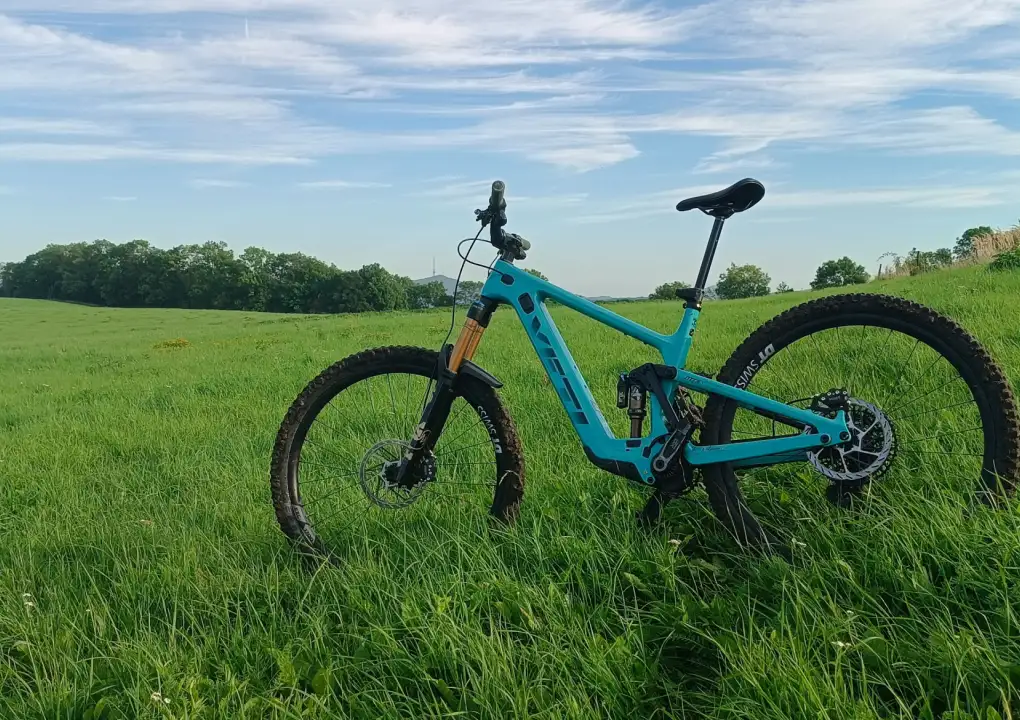 Rezension des E-Bikes Yeti MTe TURQ