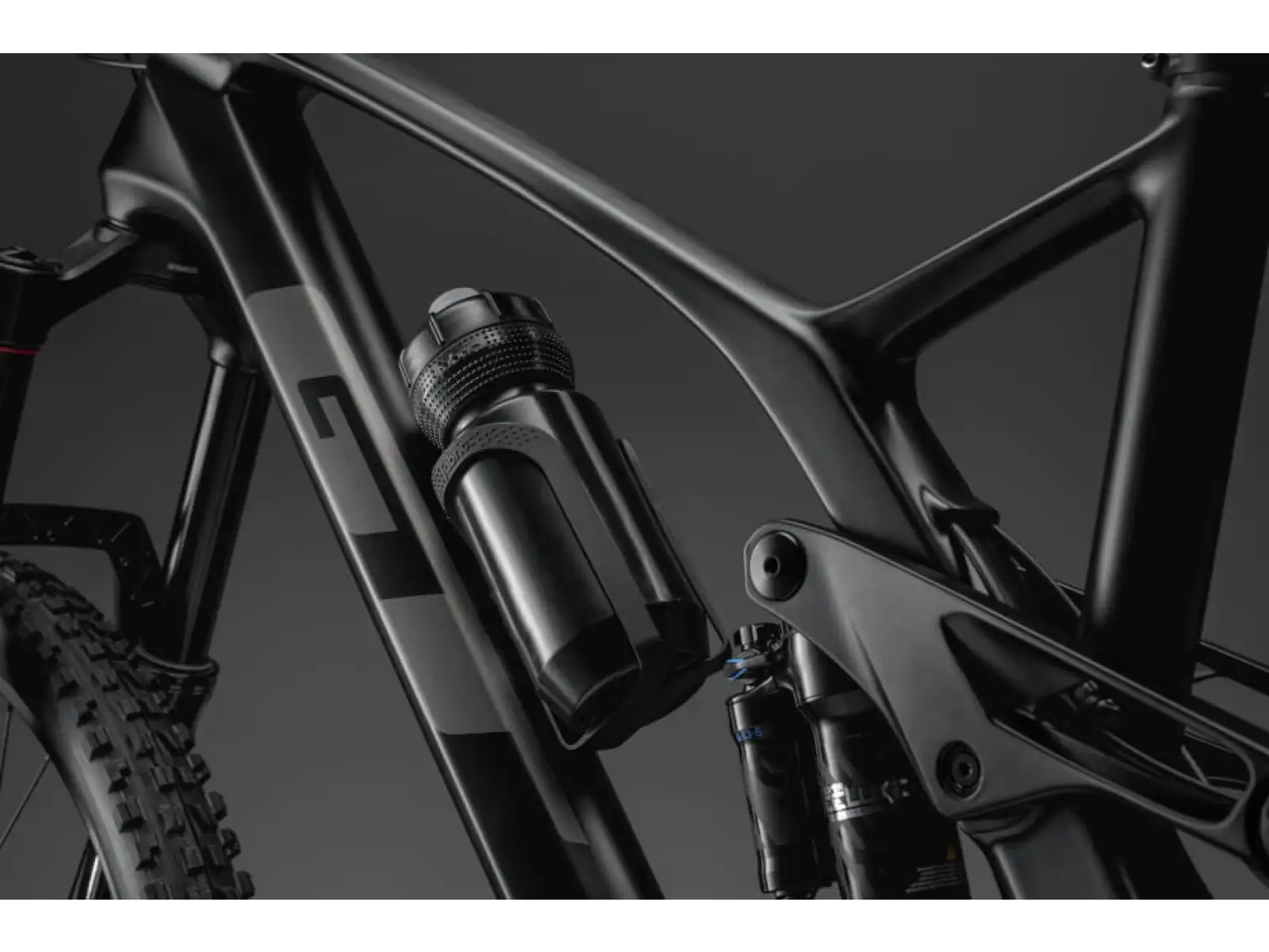 GT Force Carbon Pro DGR Mountainbike.