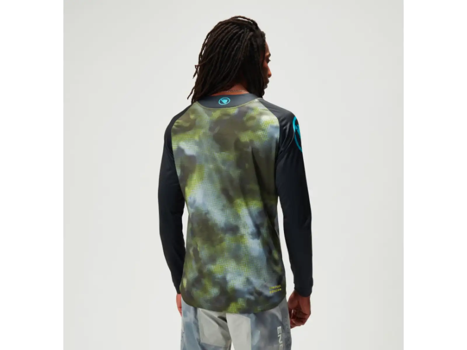 Endura Pixel Cloud Herren Langarmtrikot Schwarz
