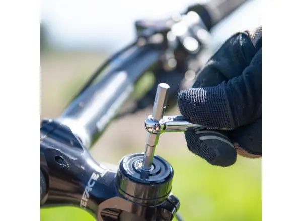 Blackburn Big Switch Multitool mit 15 Funktionen.