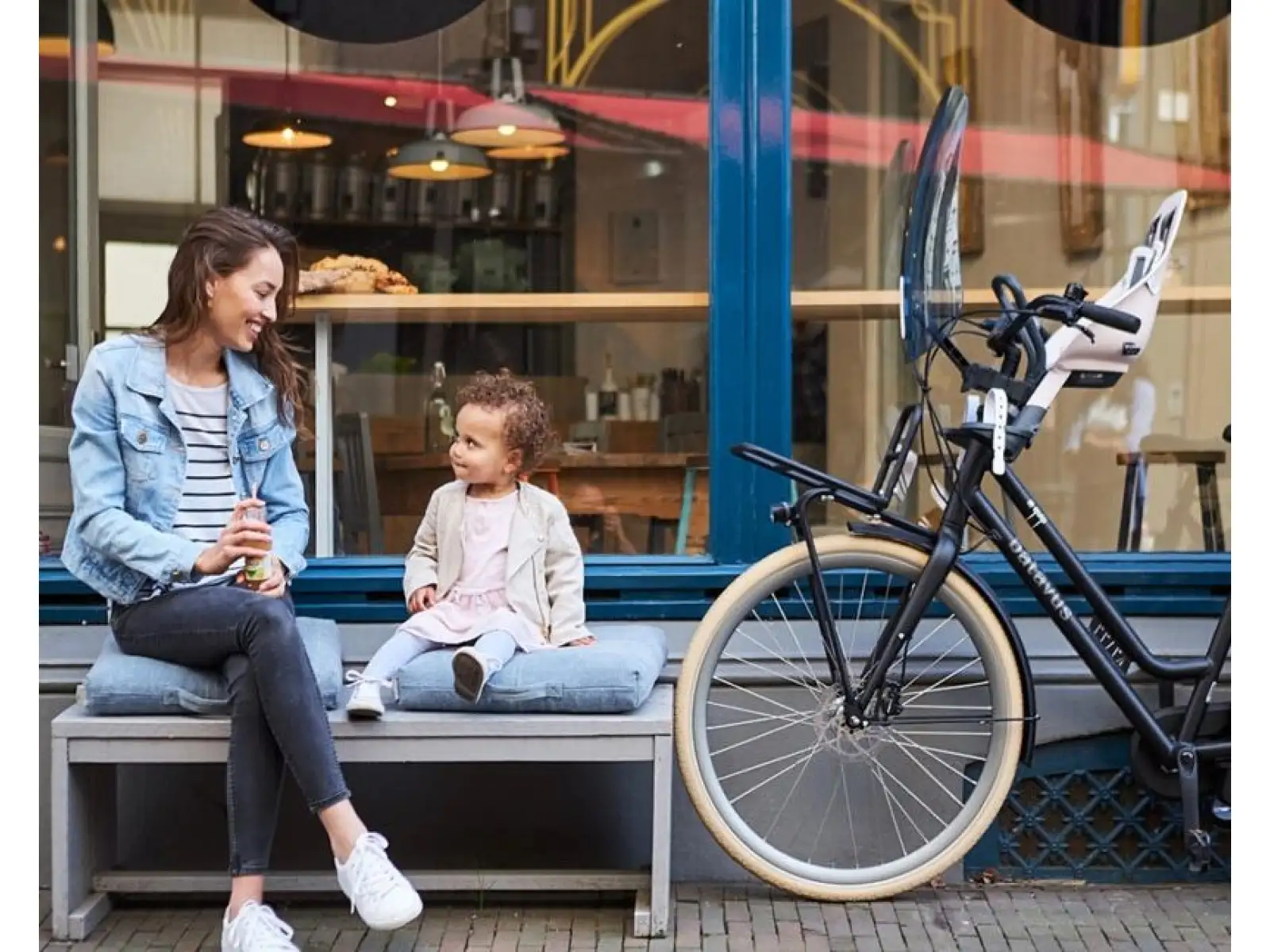 Urban Iki Kindersitz vorne mit Adapter Sakura Pink