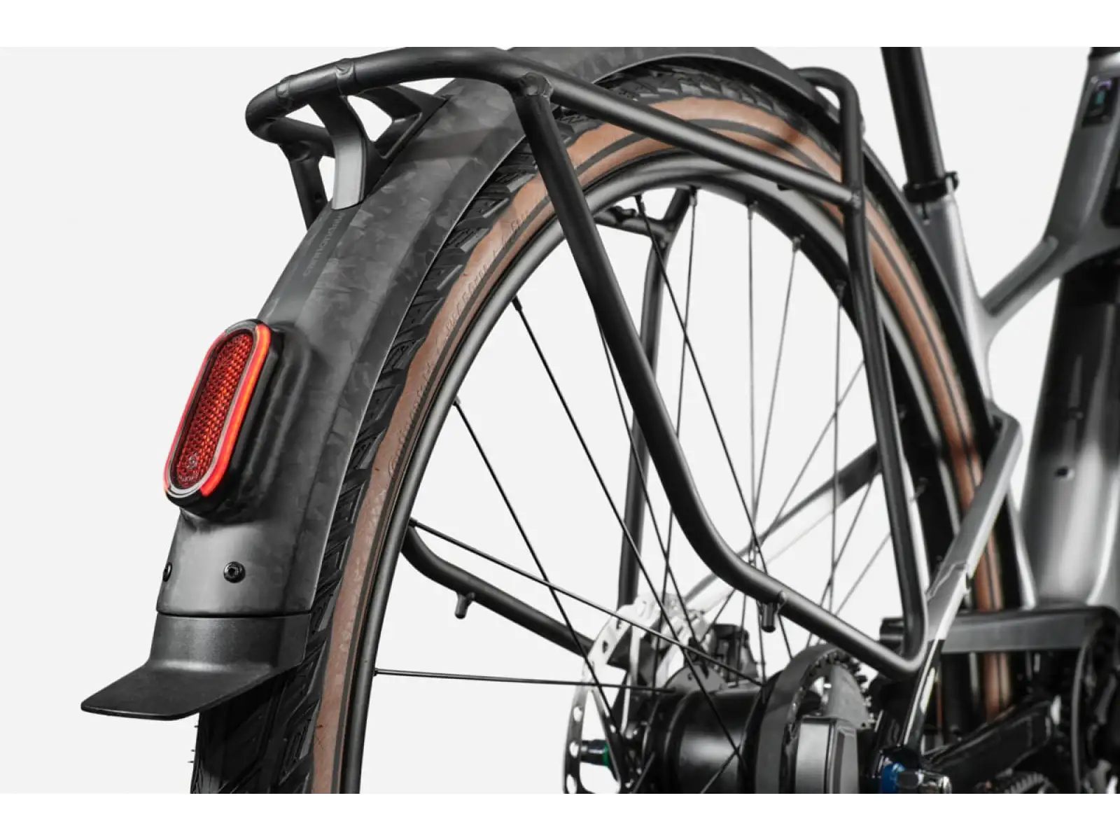 Cannondale FlyingV 1 Silver leichtes E-Bike für die Stadt
