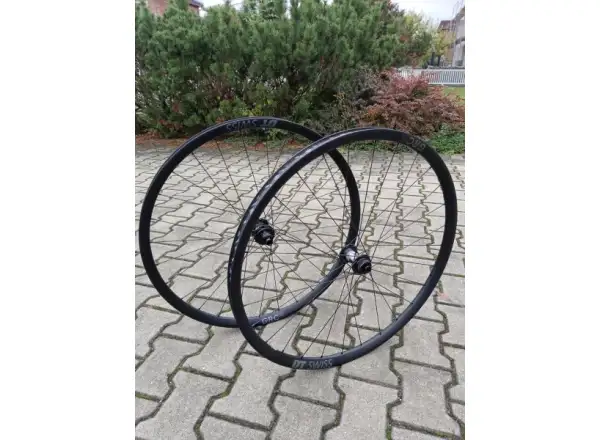 DT GRC LOG 25 Gravel Laufradsätze