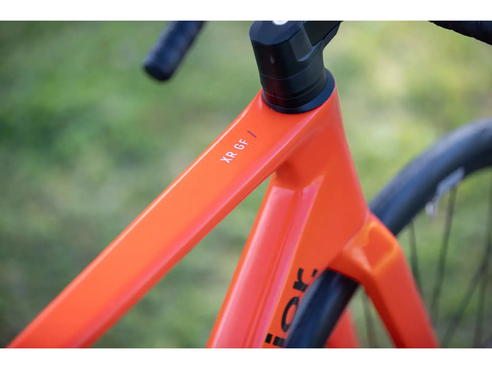 Superior XR 9.5 GF Rennrad Gloss Grey/Red