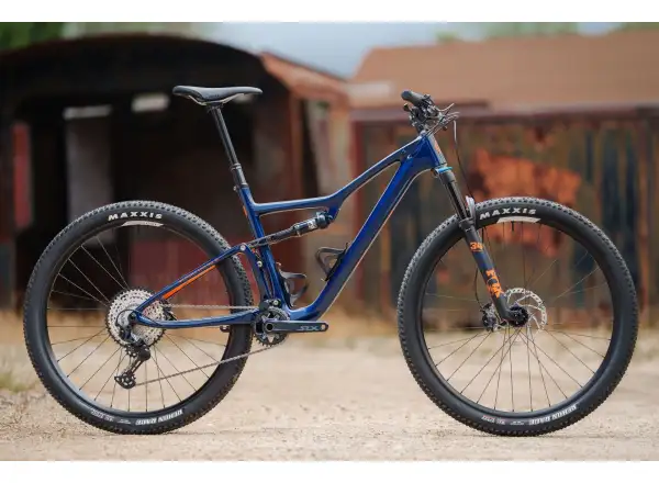 Ibis Exie V2 GX 29" Mountainbike in Blau.