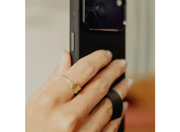 Peak Design Everyday Clarino Loop Hülle iPhone 17 Pro schwarz