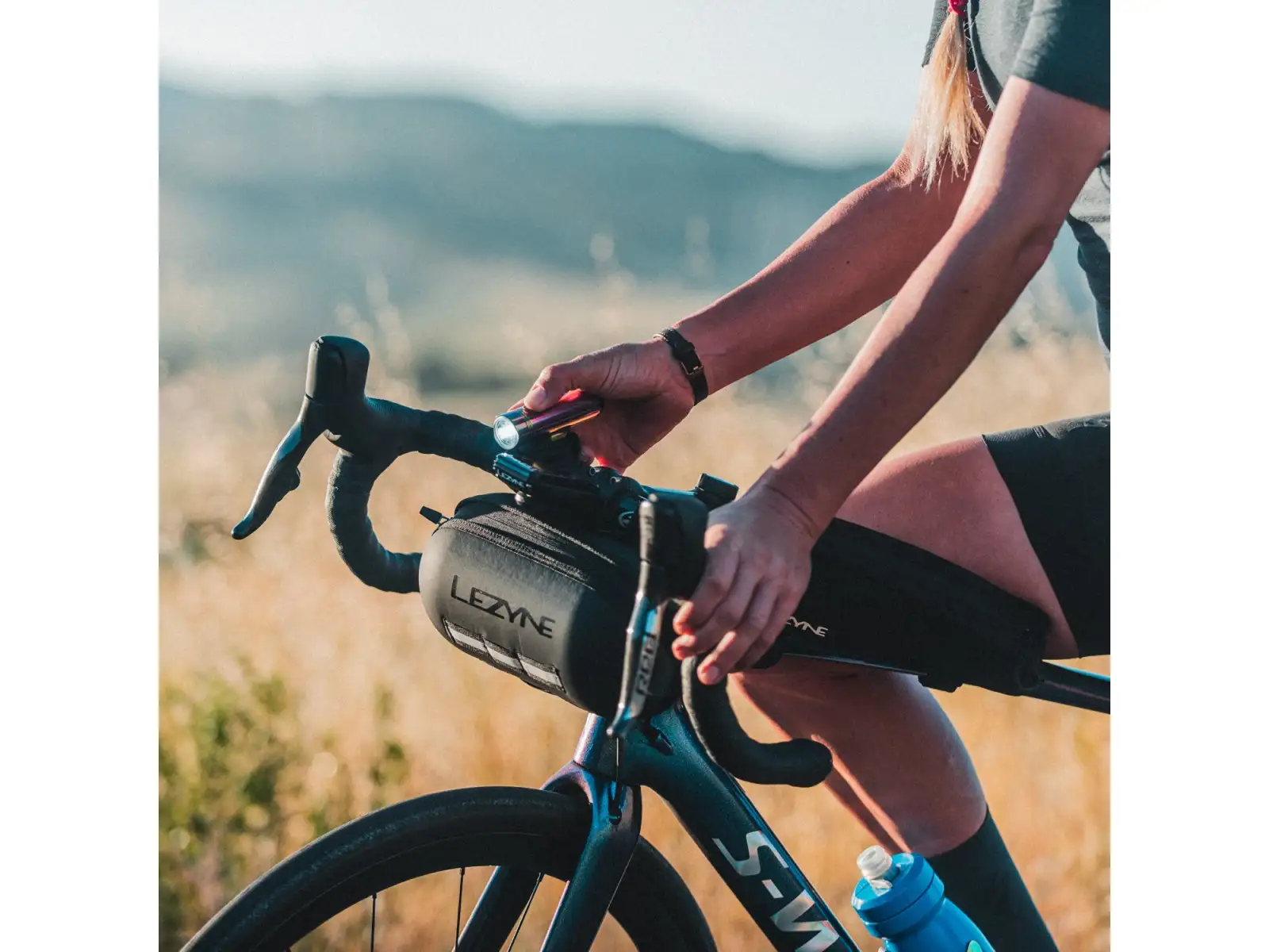 Lezyne Hard Caddy Lenkertasche Schwarz