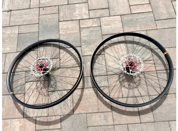 Mavic Deemax DH 29 BOOST eingespeichte Räder BAZAR