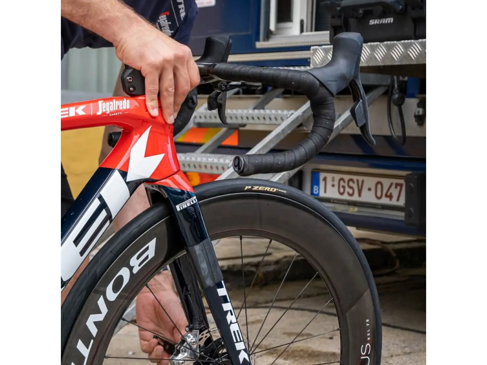 Pirelli P Zero Race 150° Jubiläum 28-622 Rennreifen Kevlar schwarz