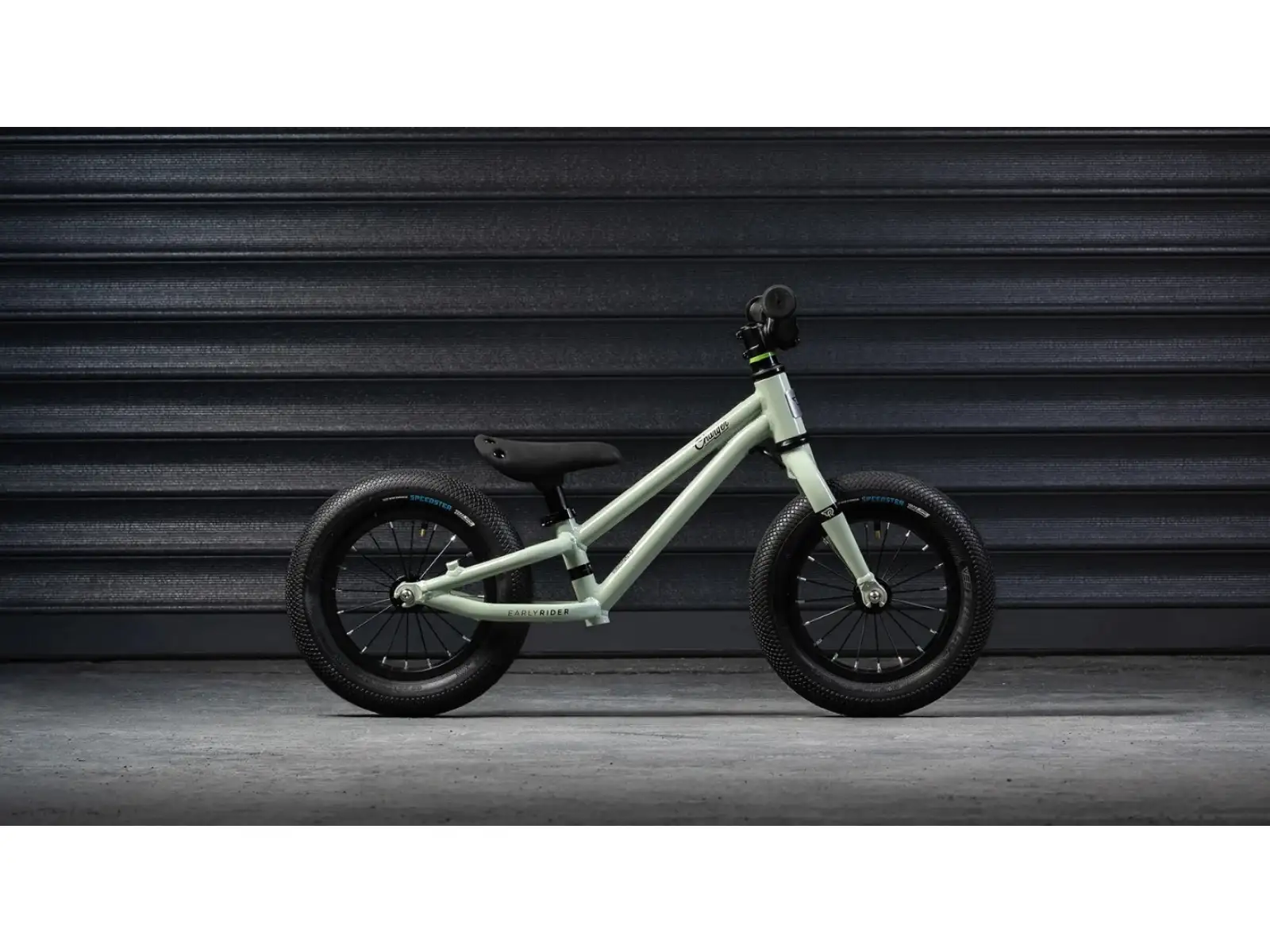 Early Rider Charger 12 Kinderlaufrad mit Bremse Sage Green