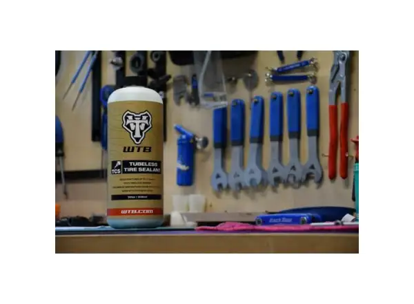 WTB TCS Tubeless Reifendichtmittel 236 ml