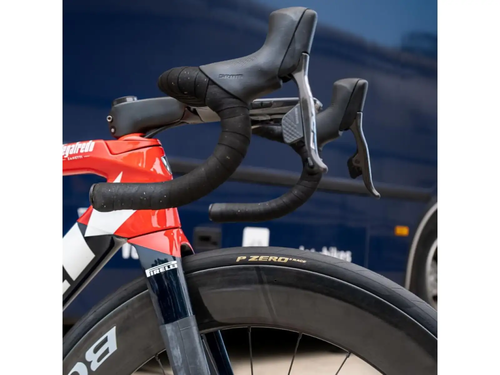 Pirelli P ZERO™ Race 150° Jubiläumsstraßenreifen 26-622 Kevlar schwarz