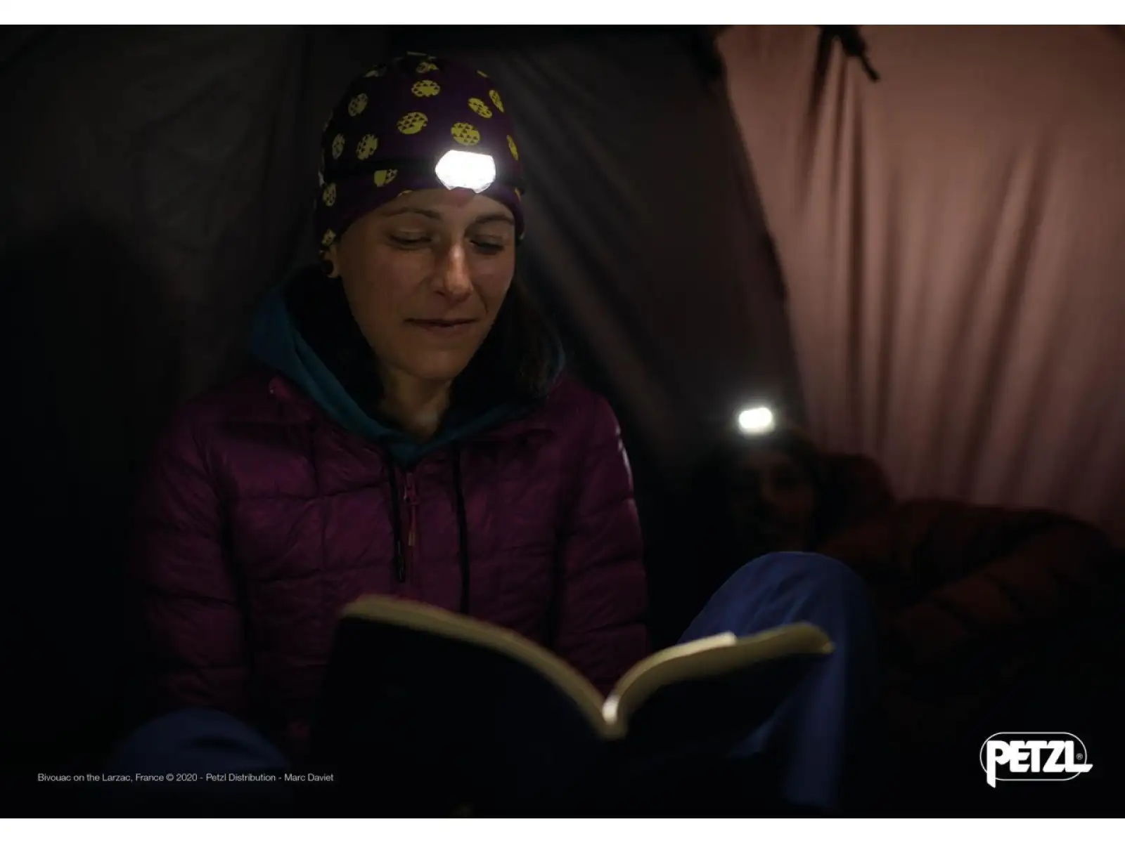 Petzl IKO Core wiederaufladbare Stirnlampe Schwarz