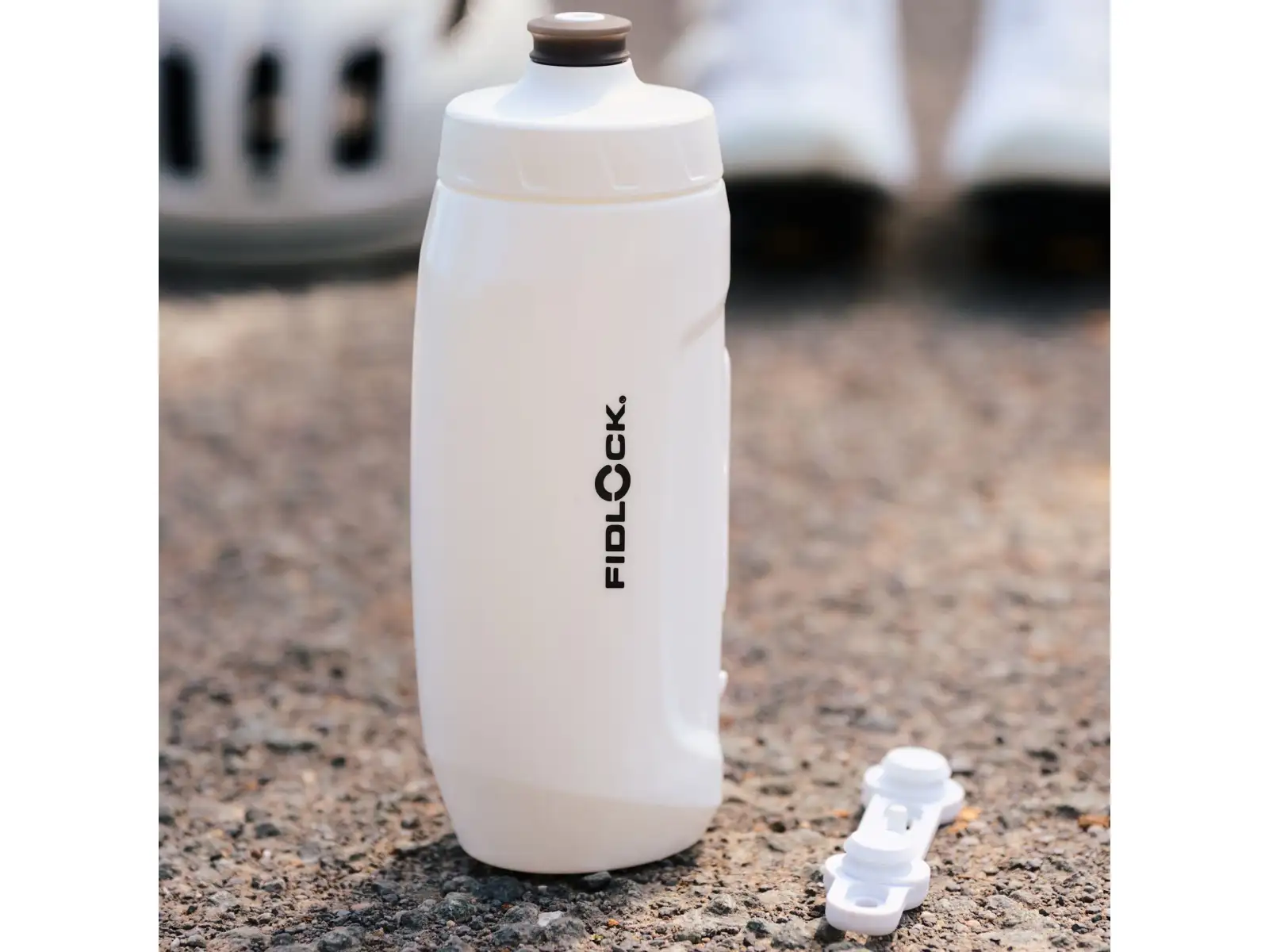 Fidlock Twist Set Flasche 590 ml + Basis am Rahmen Polar White