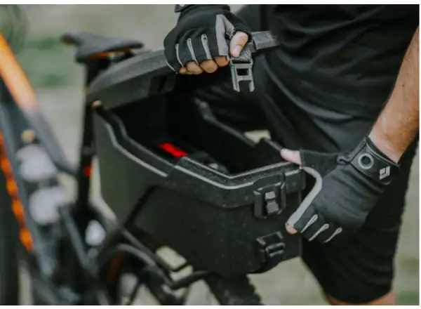 Topeak Trunkbox E-xplorer Batteriehalterung